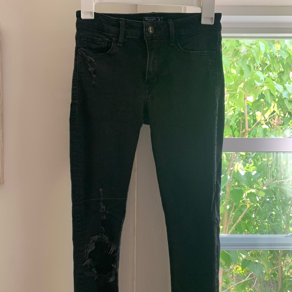Abercrombie & Fitch Black Ripped Skinny Jeans